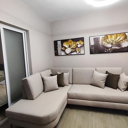 Large Apartment Вльора Екстер'єр фото