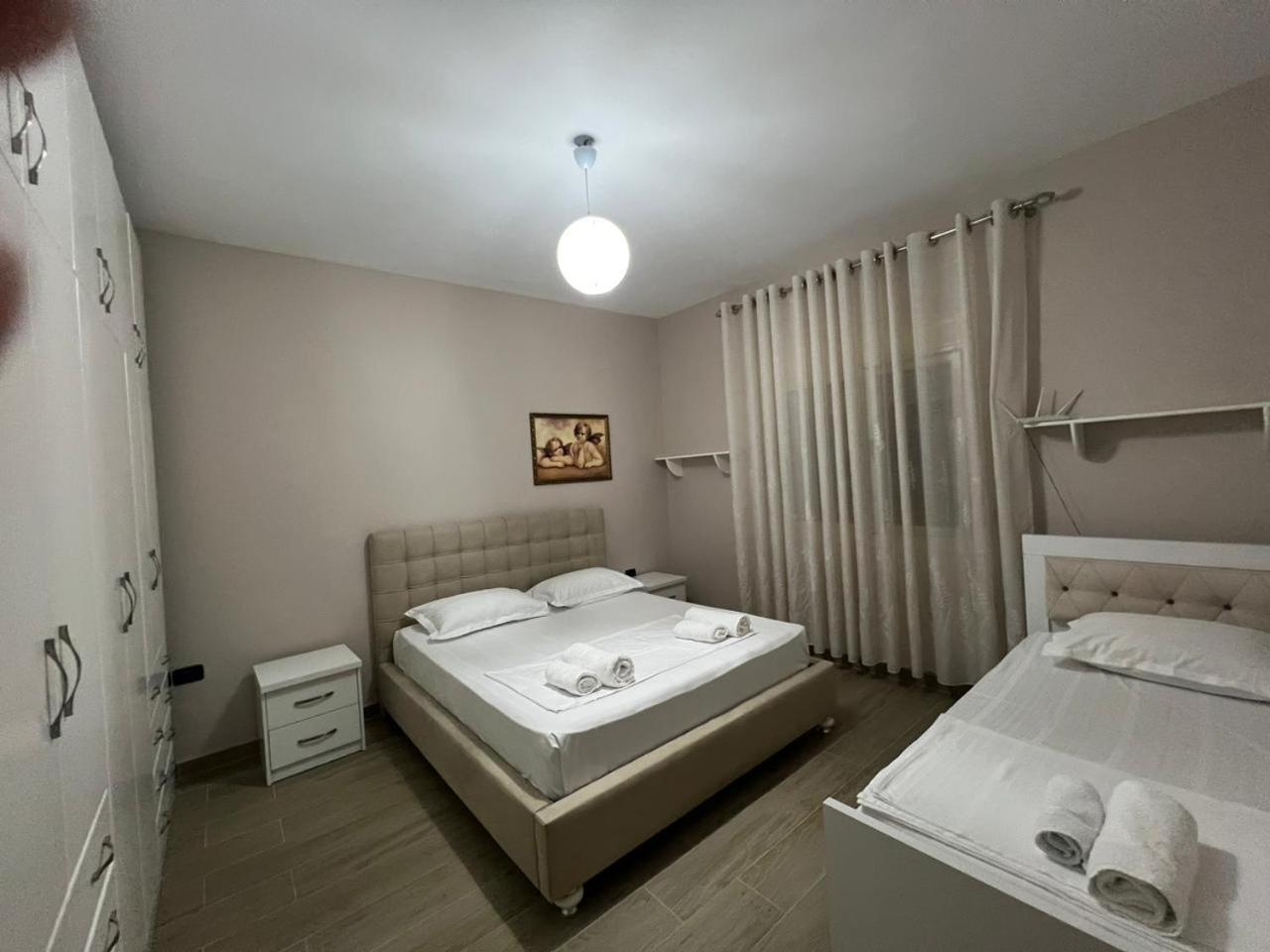 Large Apartment Вльора Екстер'єр фото