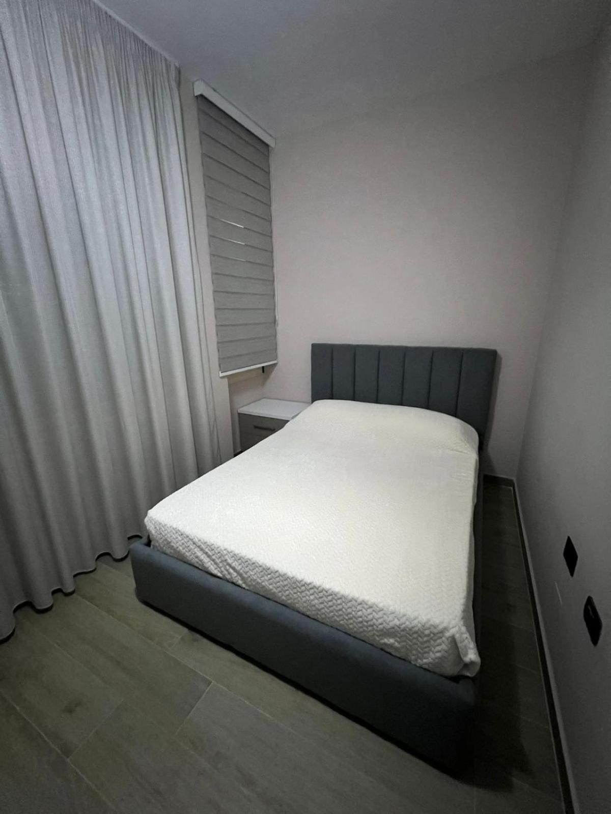 Large Apartment Вльора Екстер'єр фото