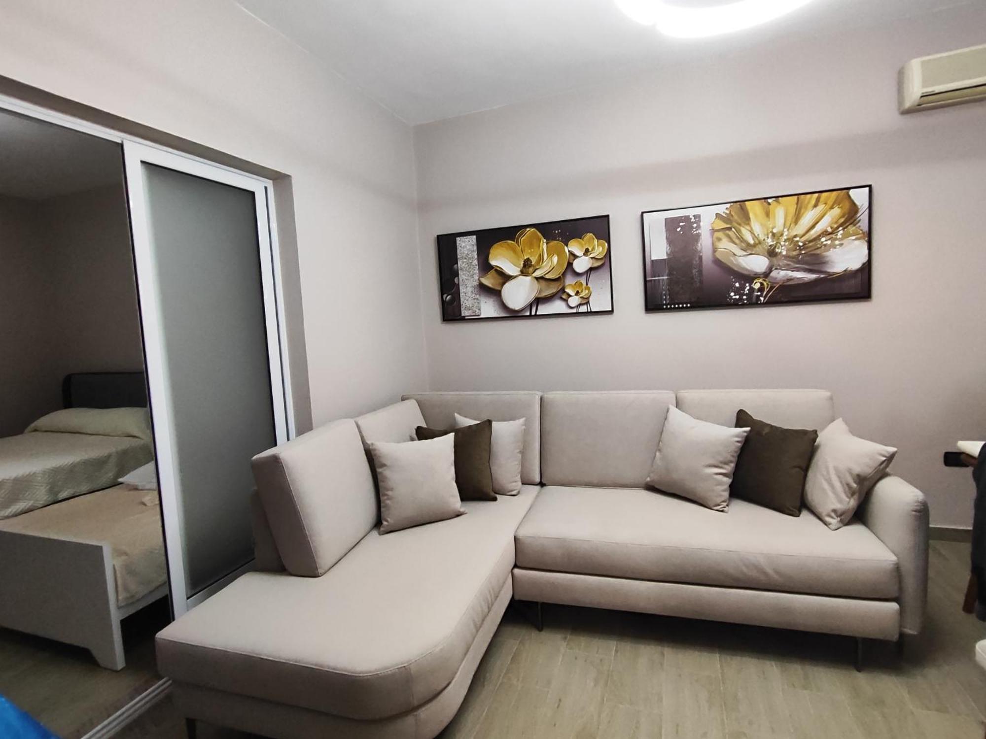 Large Apartment Вльора Екстер'єр фото